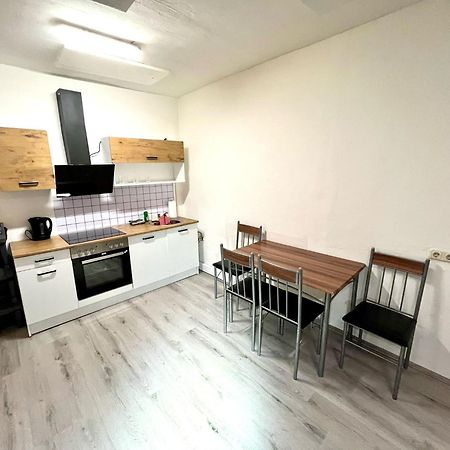 Haeuschen Fuer Monteure, Autobahn Villa Bruck an der Mur Bagian luar foto